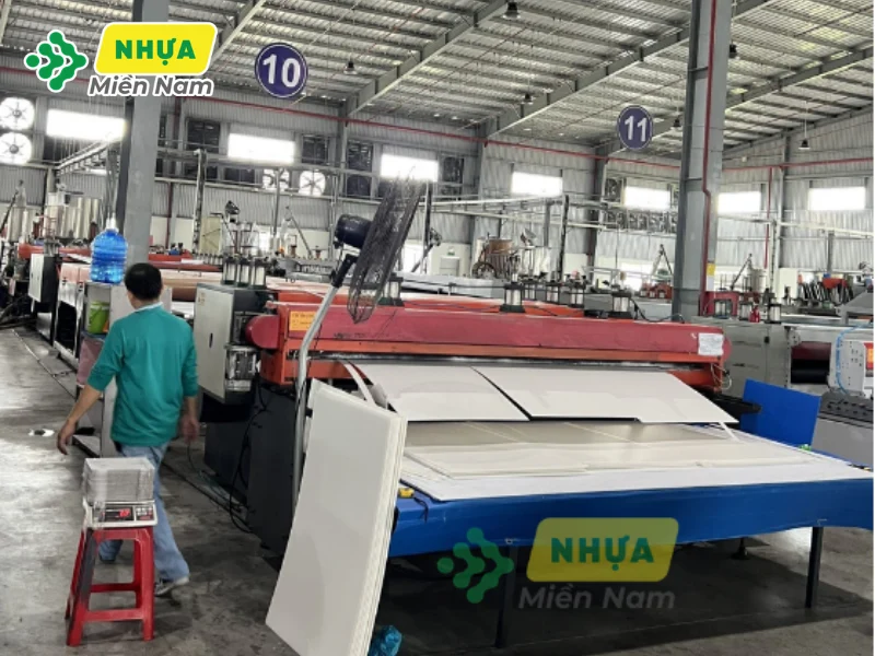 Đơn Vị Gia Công Thùng Nhựa Danpla Đa Dạng Mẫu Tại Bắc Ninh